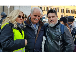 Ileana Colzi, Giancarlo Barra e Alessio Mercanti in Piazza.