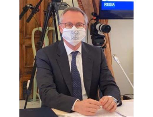 Carlo Bonomi durante il suo lungo intervento all'Assemblea di Confindustria